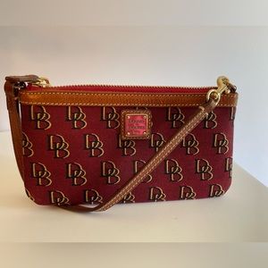 Dooney & Bourke wristlet/clutch purse!